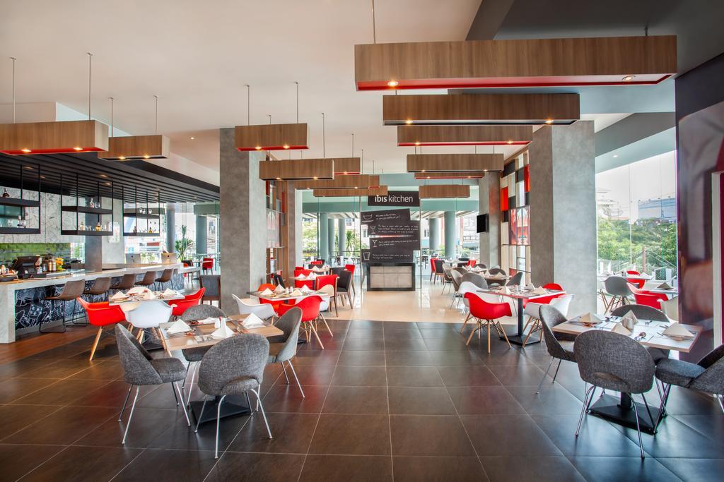 Ibis Manado City Center Boulevard Zewnętrze zdjęcie